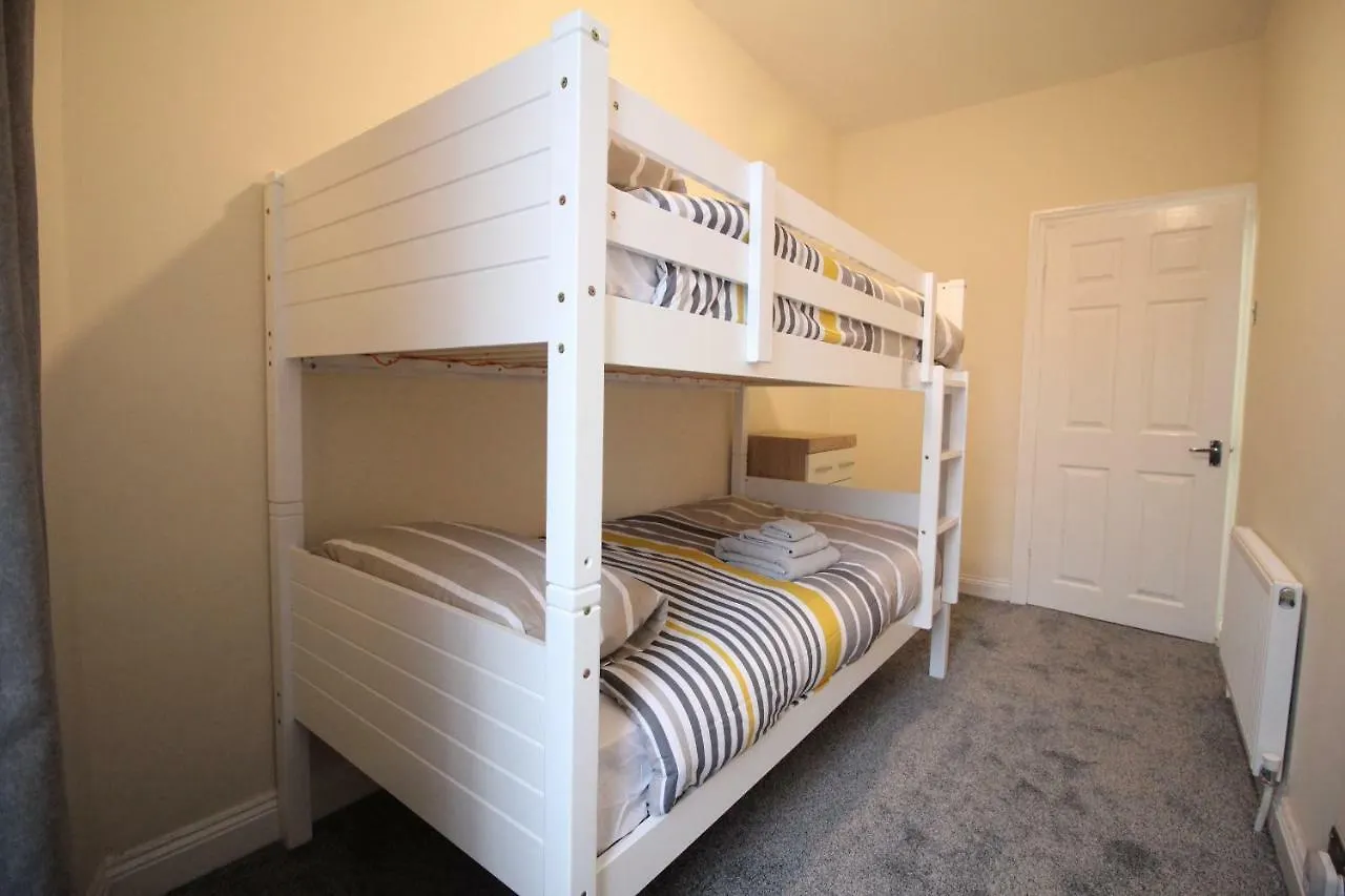 Дом отдыха Regent Choice - Town Centre - Large Property Блэкпул
