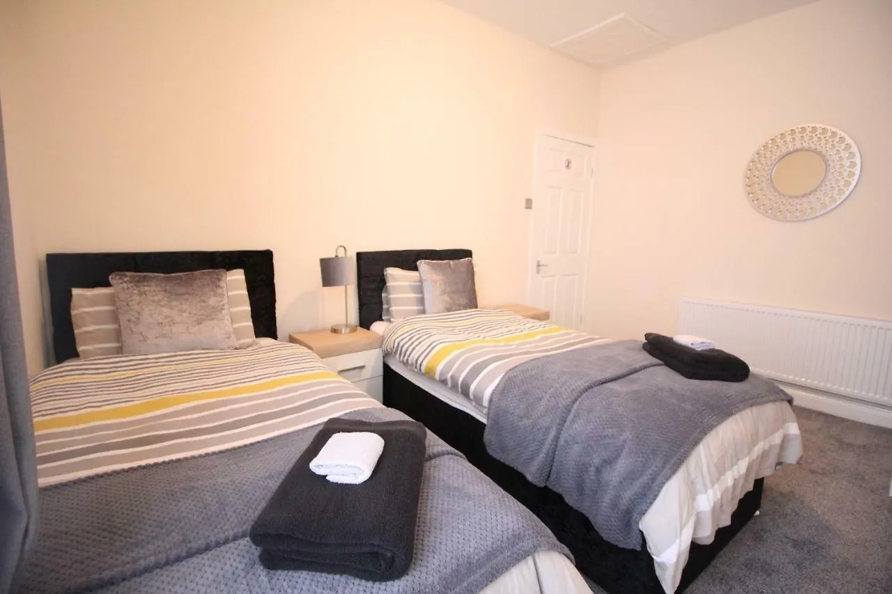 Regent Choice - Town Centre - Large Property Blackpool Holiday home