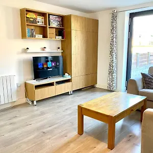 https://modern-apartment-with-private-terrace.edinburghhotelsuk.org
