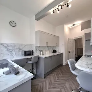 Luxury Town House Holiday home